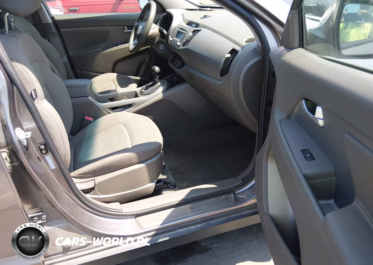 2011 Kia Sportage Lx VIN:KNDPBCA2XB7139654 - 5