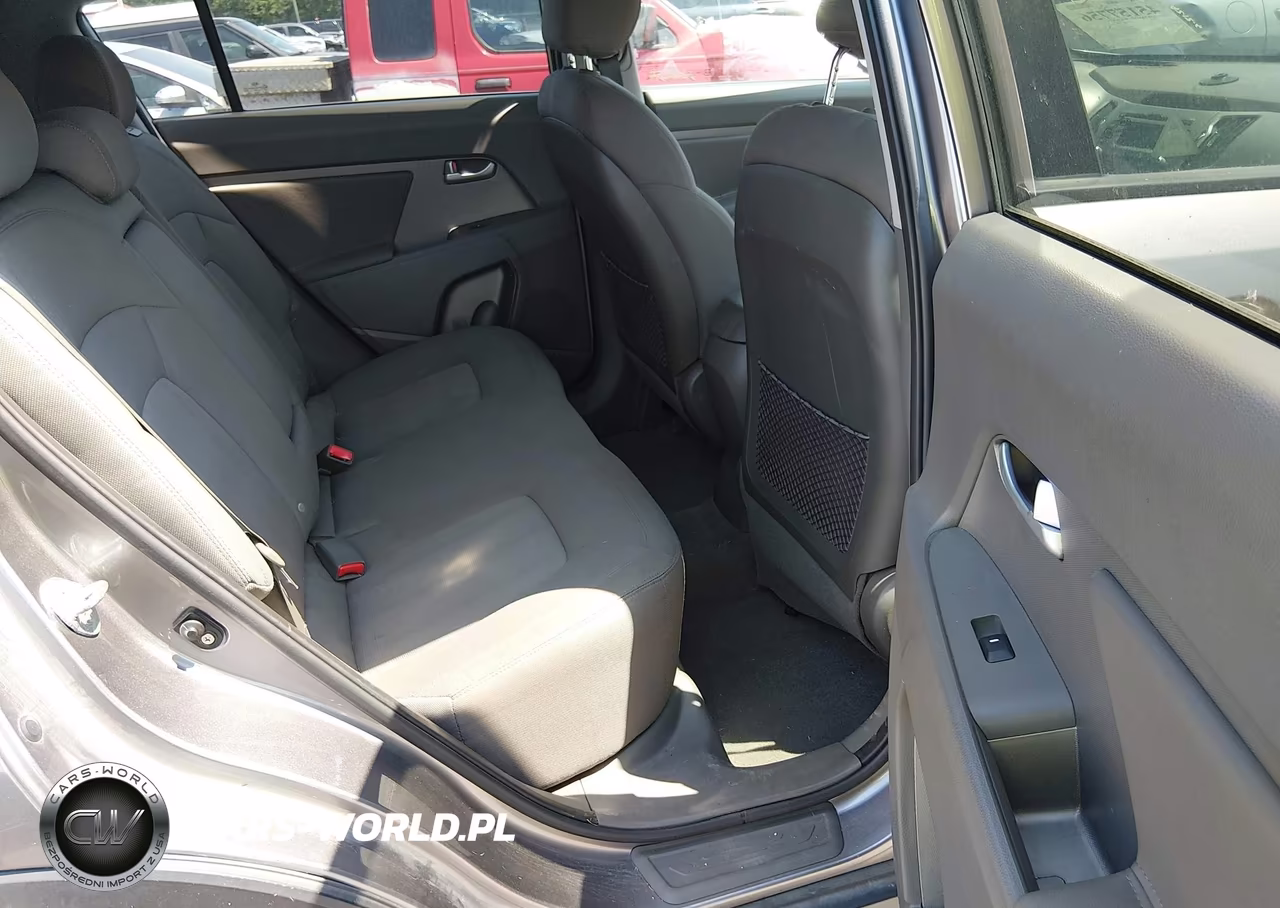 2011 Kia Sportage Lx VIN:KNDPBCA2XB7139654 - 8