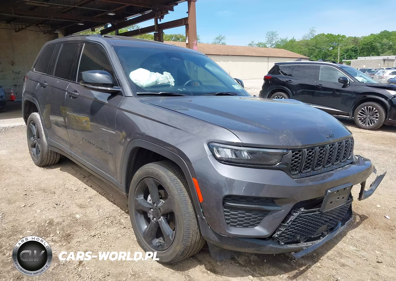 2024 Jeep Grand Cherokee Altitude X 4X4 – zdjęcie 1 z 17