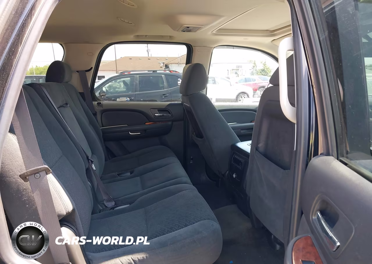 2008 Chevrolet Tahoe Lt VIN:1GNFK13068R175034 - 8