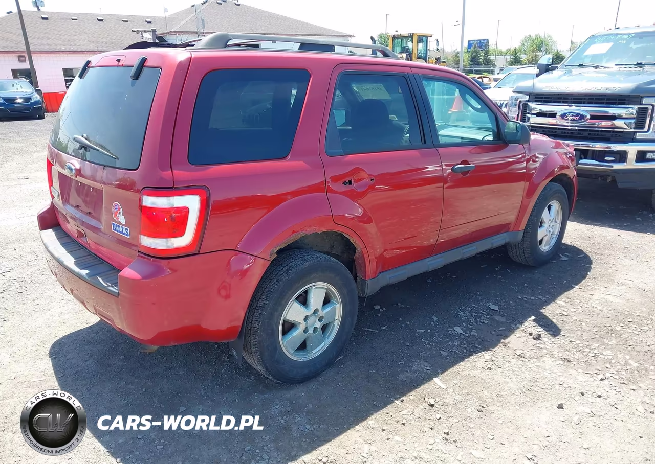 2011 Ford Escape Xlt VIN:1FMCU0D71BKA54046 - 4