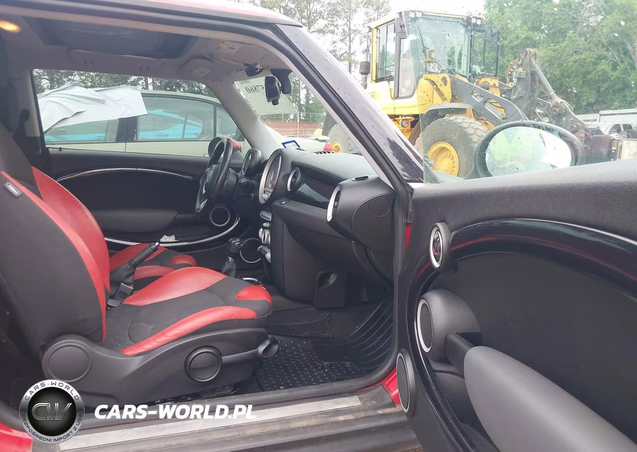 2009 Mini Cooper VIN:WMWMF33549TW78526 - 5