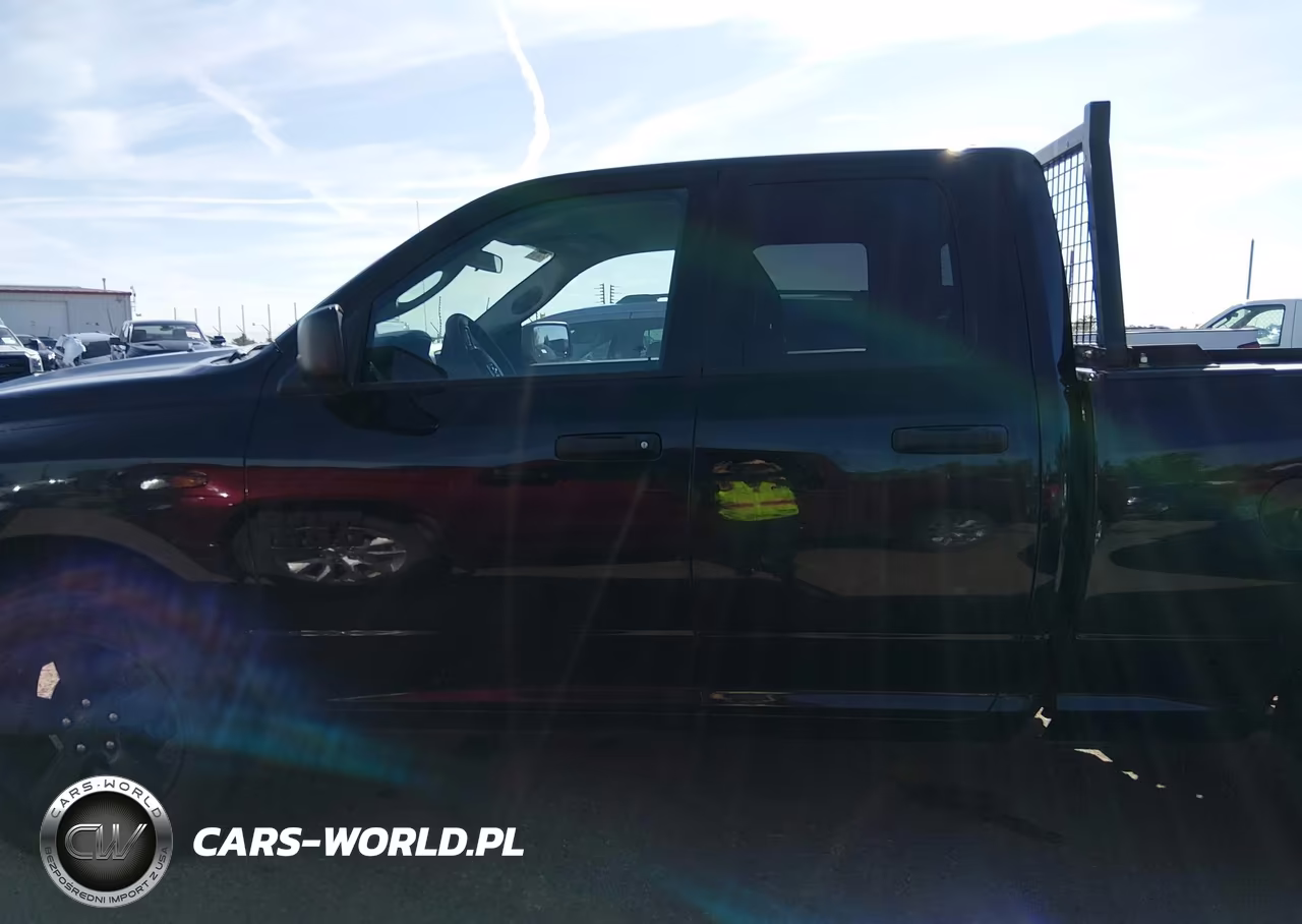 2021 Ram 1500 Classic Express 4X4 6'4 Box VIN:1C6RR7FG8MS593361 - 12