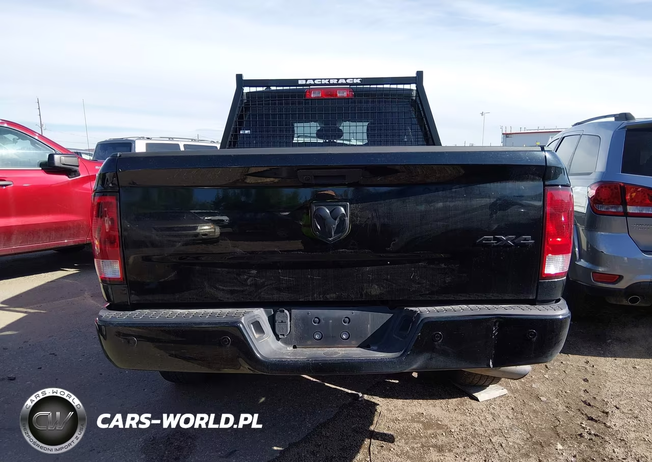 2021 Ram 1500 Classic Express 4X4 6'4 Box VIN:1C6RR7FG8MS593361 - 16
