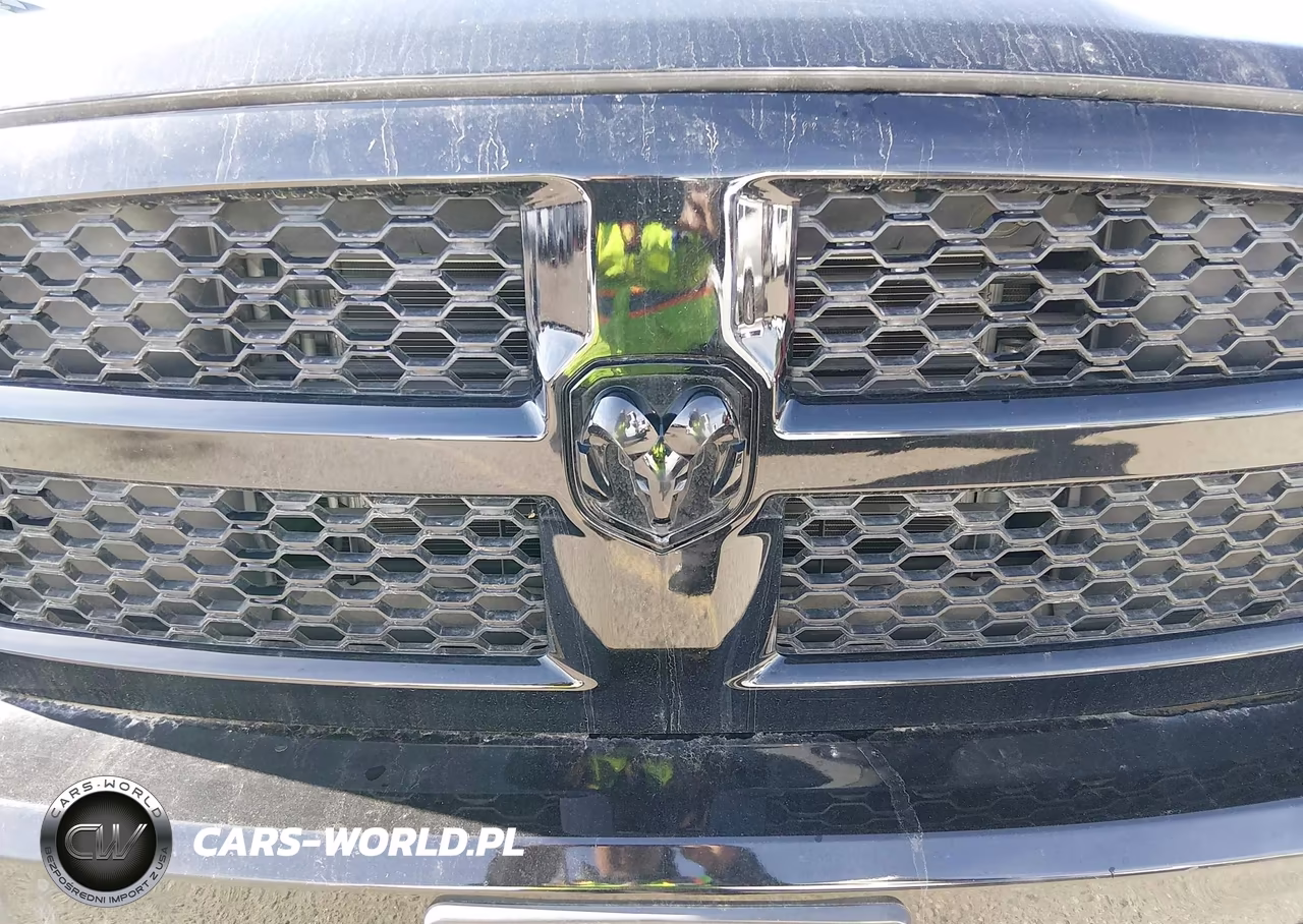 2021 Ram 1500 Classic Express 4X4 6'4 Box VIN:1C6RR7FG8MS593361 - 18