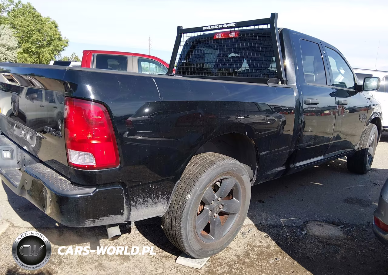 2021 Ram 1500 Classic Express 4X4 6'4 Box VIN:1C6RR7FG8MS593361 - 4