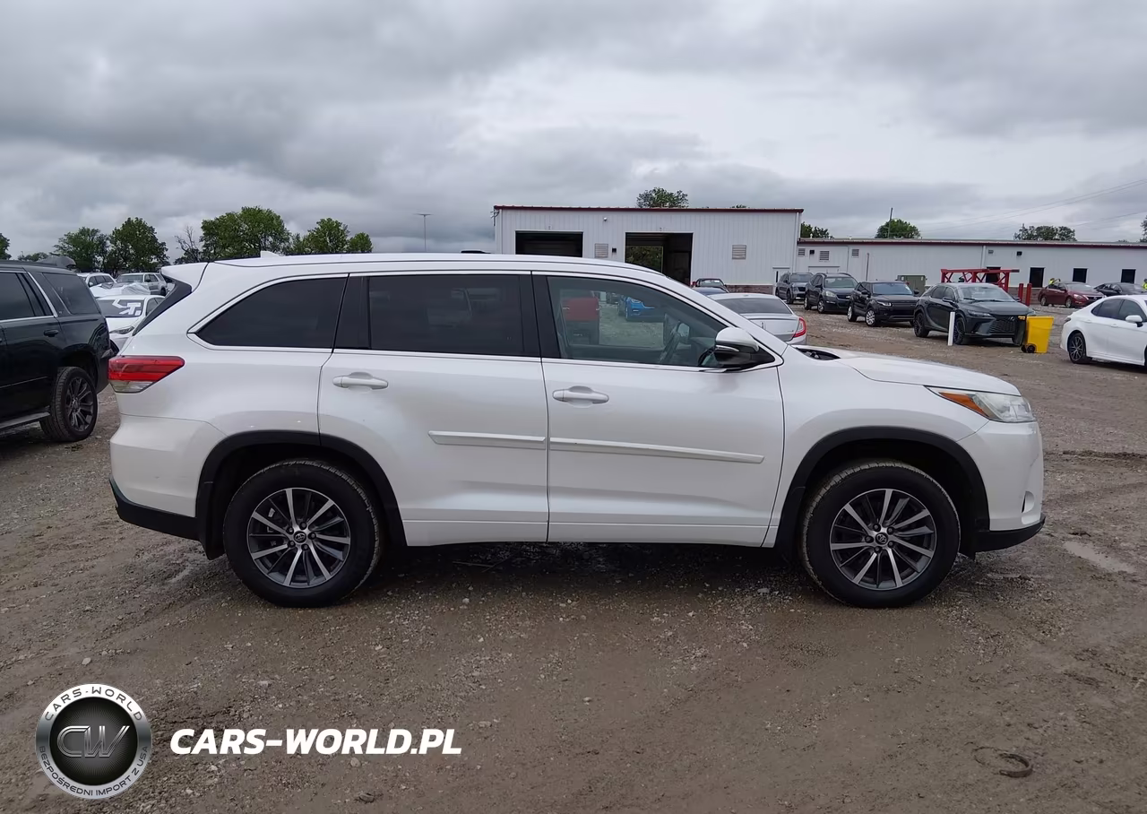 2017 Toyota Highlander Xle VIN:5TDJZRFH1HS391292 - 13