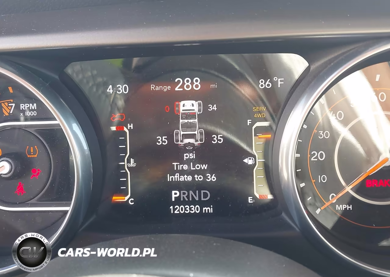 2018 Jeep Wrangler Unlimited Sport S 4X4 VIN:1C4HJXDG1JW147720 - 16