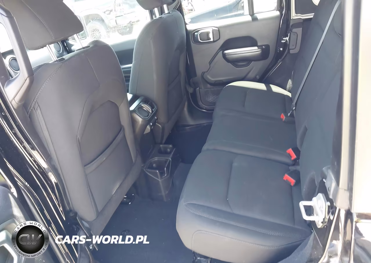 2018 Jeep Wrangler Unlimited Sport S 4X4 VIN:1C4HJXDG1JW147720 - 8