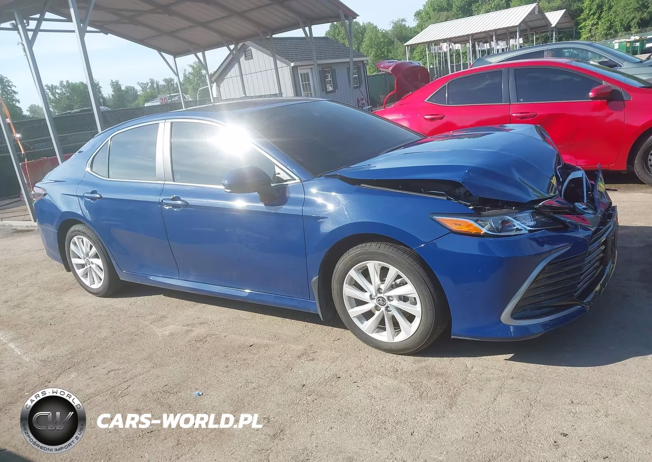 2024 Toyota Camry Le – zdjęcie 1 z 16