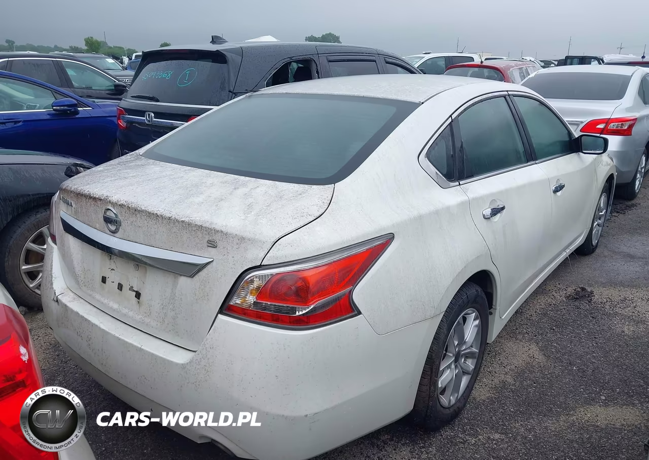 2014 Nissan Altima 2.5 S VIN:1N4AL3AP4EC186601 - 4