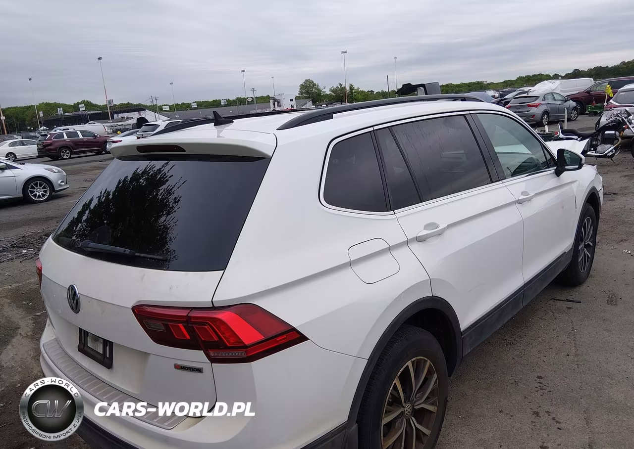 2019 Volkswagen Tiguan 2.0T Se-2.0T Sel-2.0T Sel R-Line-2.0T Sel R-Line Black VIN:3VV2B7AX0KM010018 - 16