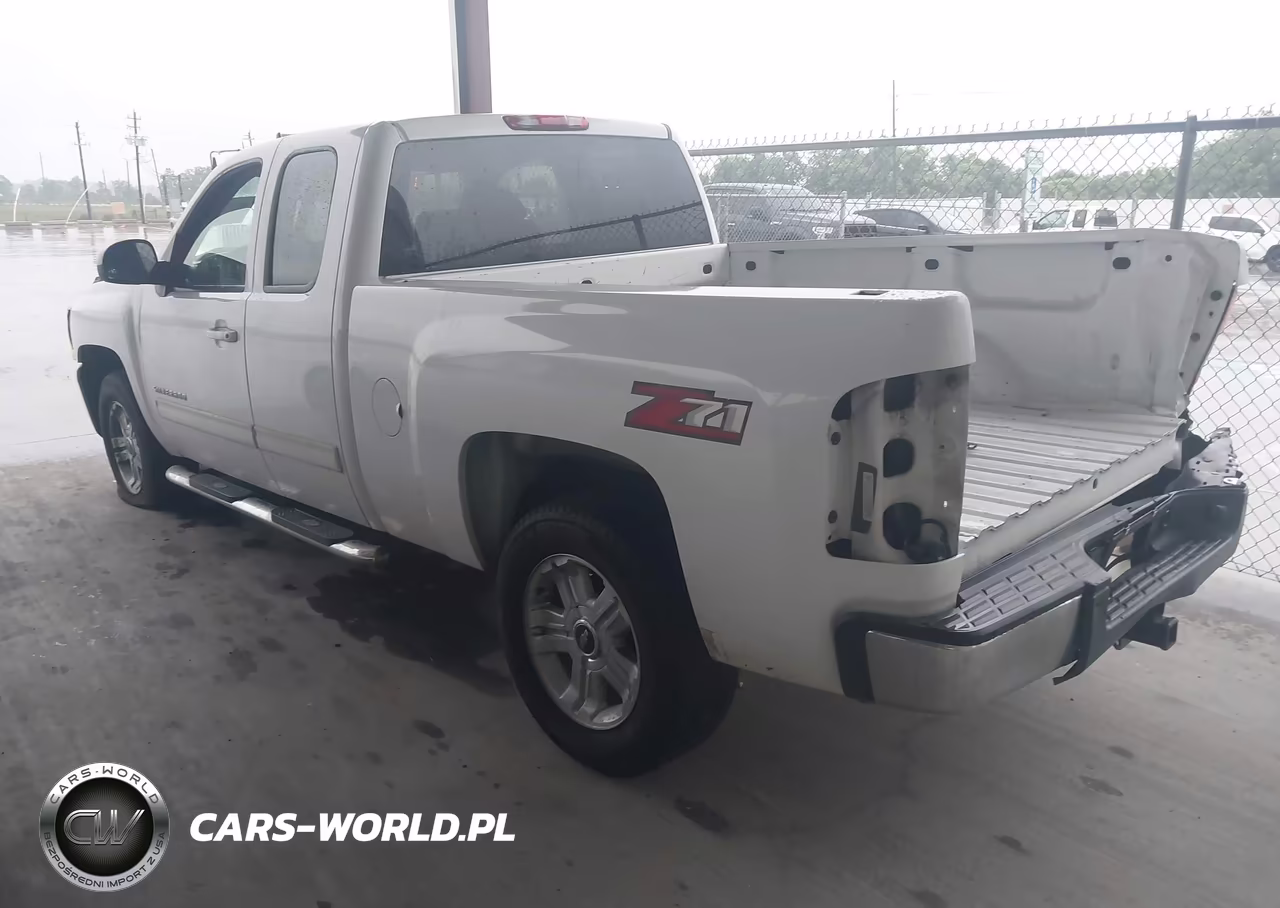 2011 Chevrolet Silverado 1500 Lt VIN:1GCRCSE00BZ188343 - 3