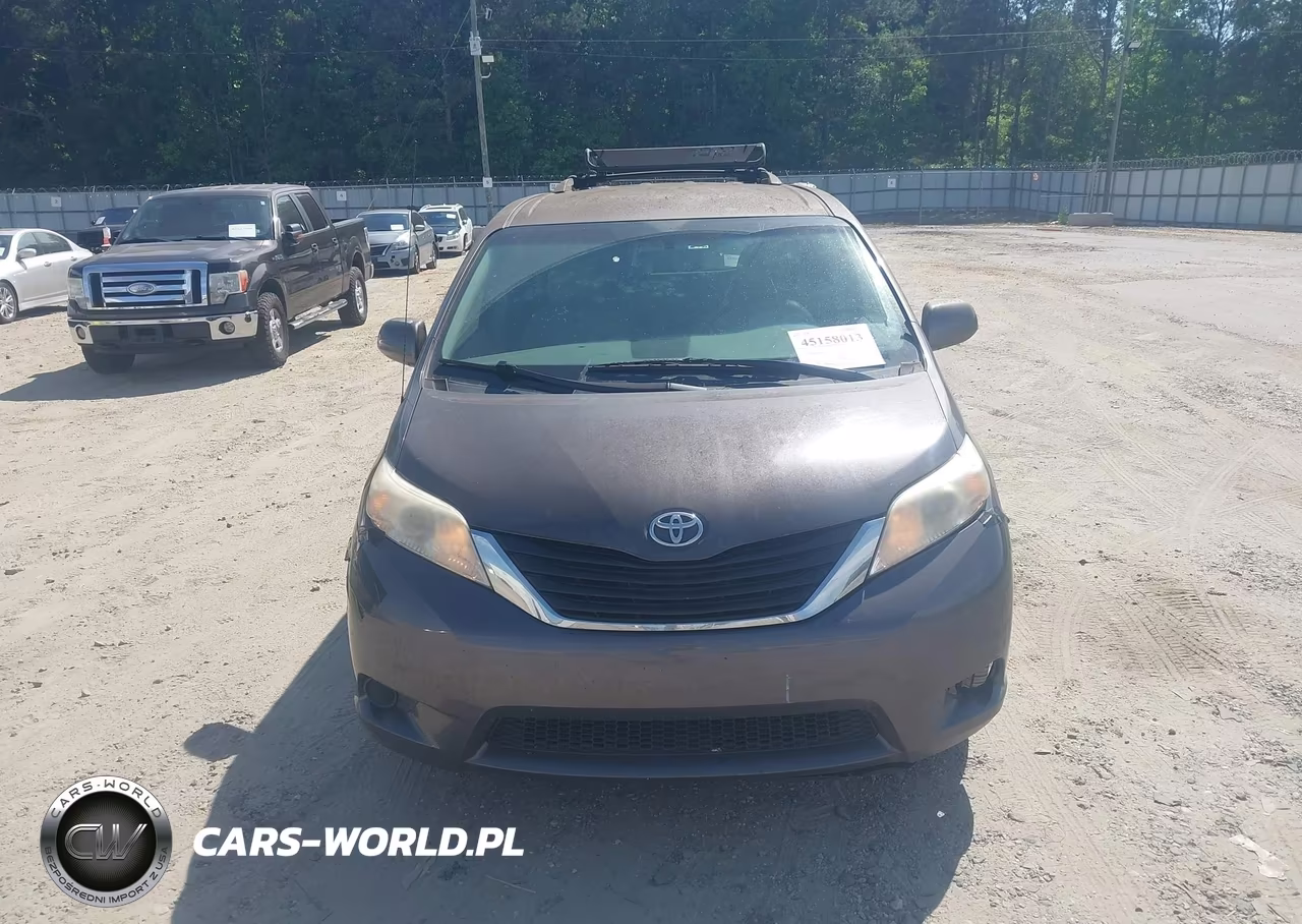 2011 Toyota Sienna Le VIN:5TDJK3DC1BS022920 - 12