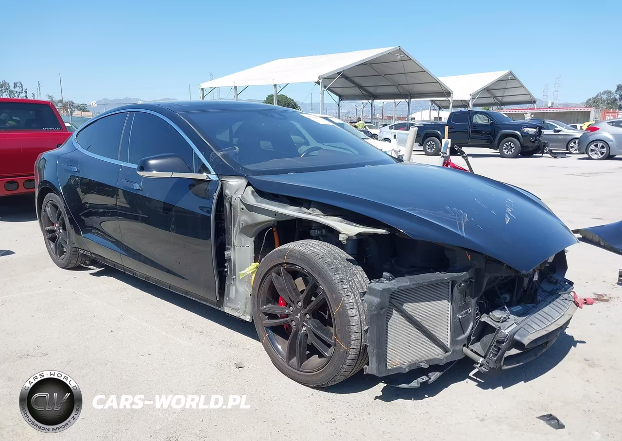 2015 Tesla Model S 85D-P85D