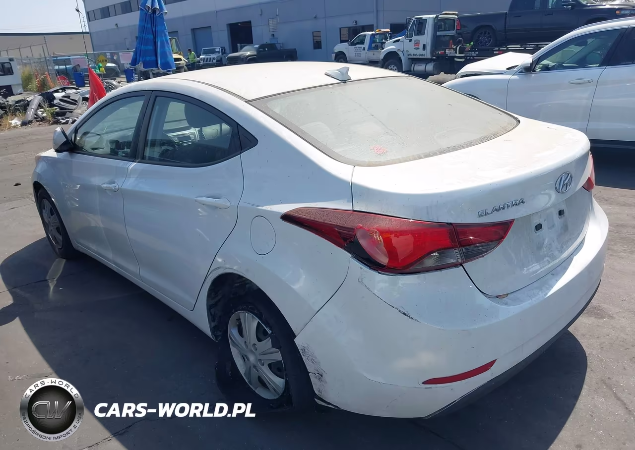 2016 HYUNDAI ELANTRA SE VIN:5NPDH4AE9GH776412 - 3