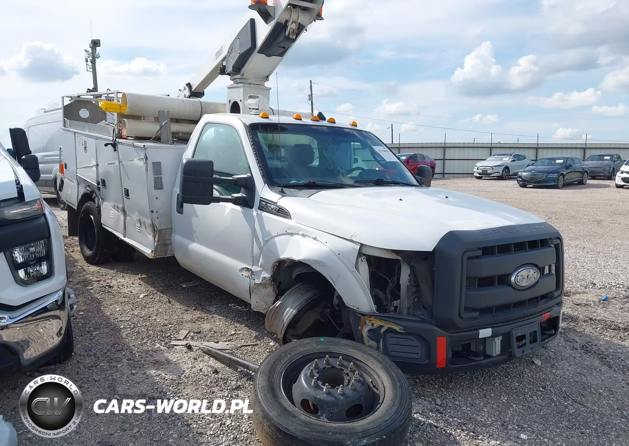 2013 Ford F-450 Chassis Xl