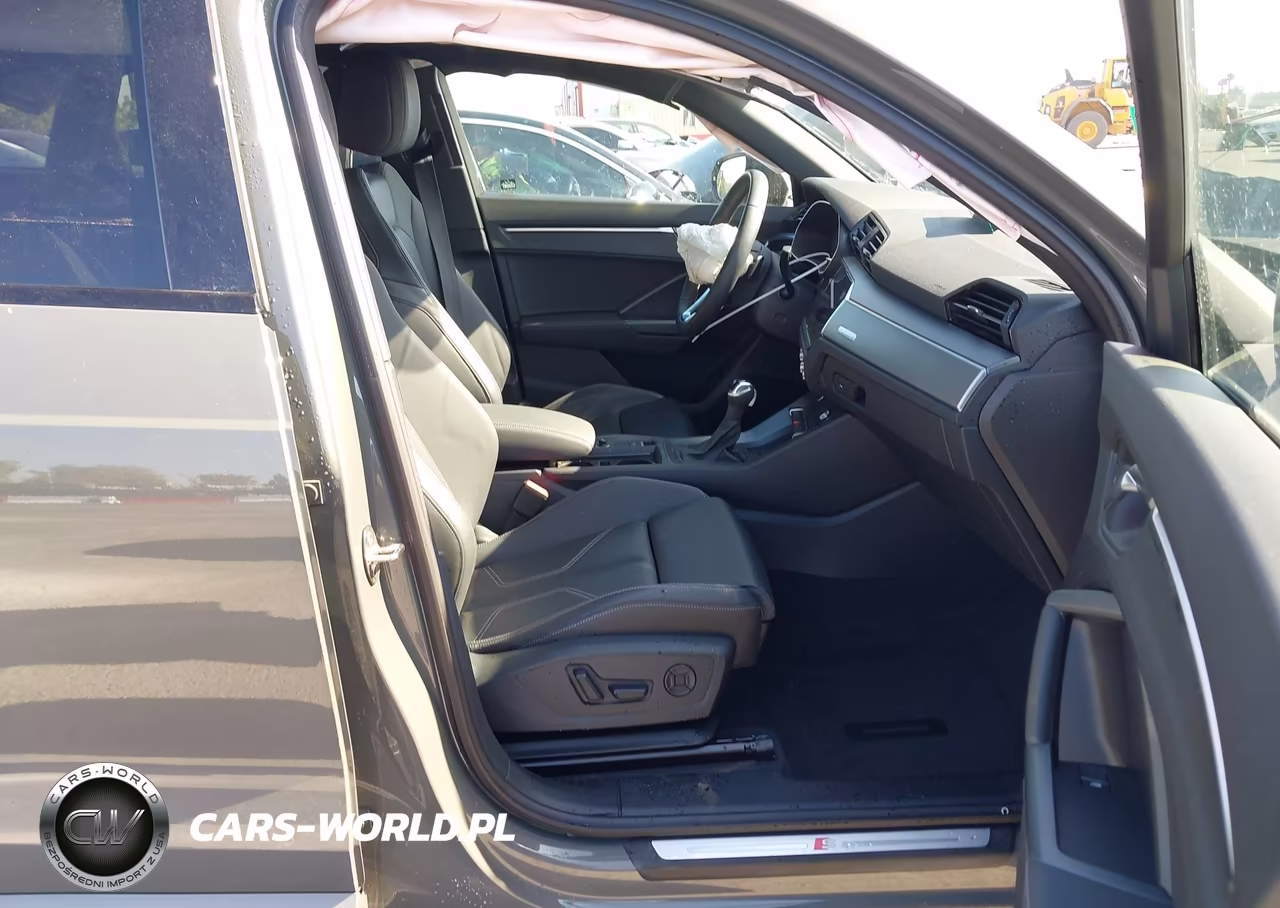2025 Audi Q3 Premium 45 Tfsi S Line Quattro Tiptronic VIN:WA1DECF33S1014343 - 5