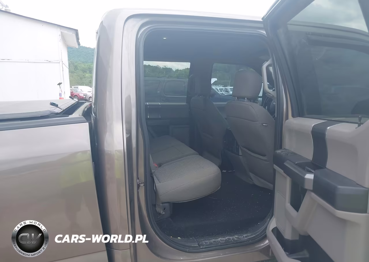 2018 Ford F-150 Xlt VIN:1FTFW1EGXJFC38084 - 8