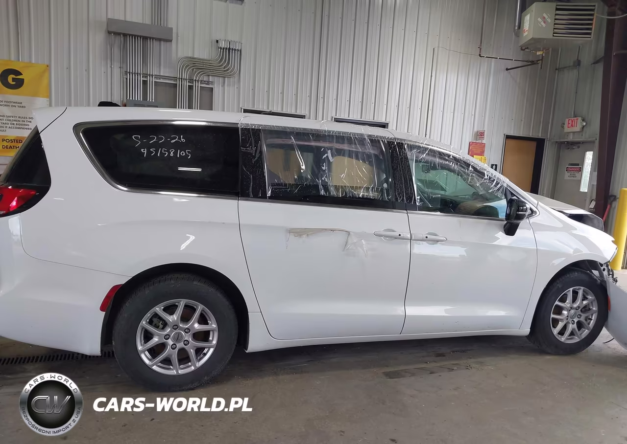 2024 Chrysler Pacifica Touring VIN:2C4RC1FG6RR119277 - 14
