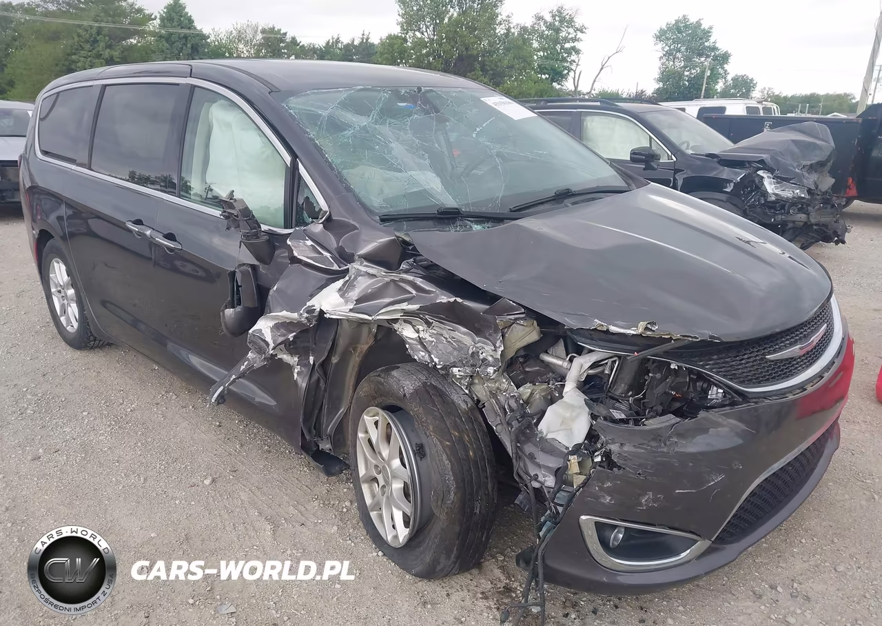 2020 Chrysler Pacifica Touring