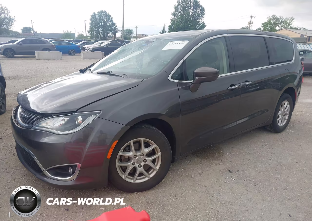 2020 Chrysler Pacifica Touring VIN:2C4RC1FG6LR192611 - 2