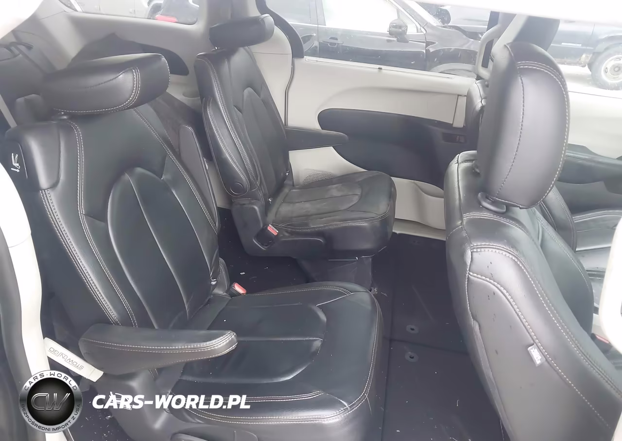 2020 Chrysler Pacifica Touring VIN:2C4RC1FG6LR192611 - 8