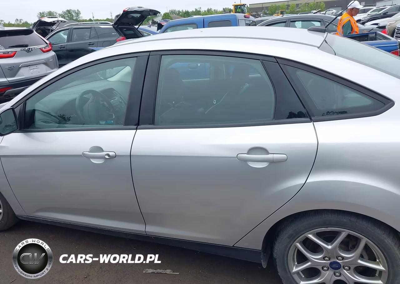 2015 Ford Focus Se VIN:1FADP3F23FL247579 - 15
