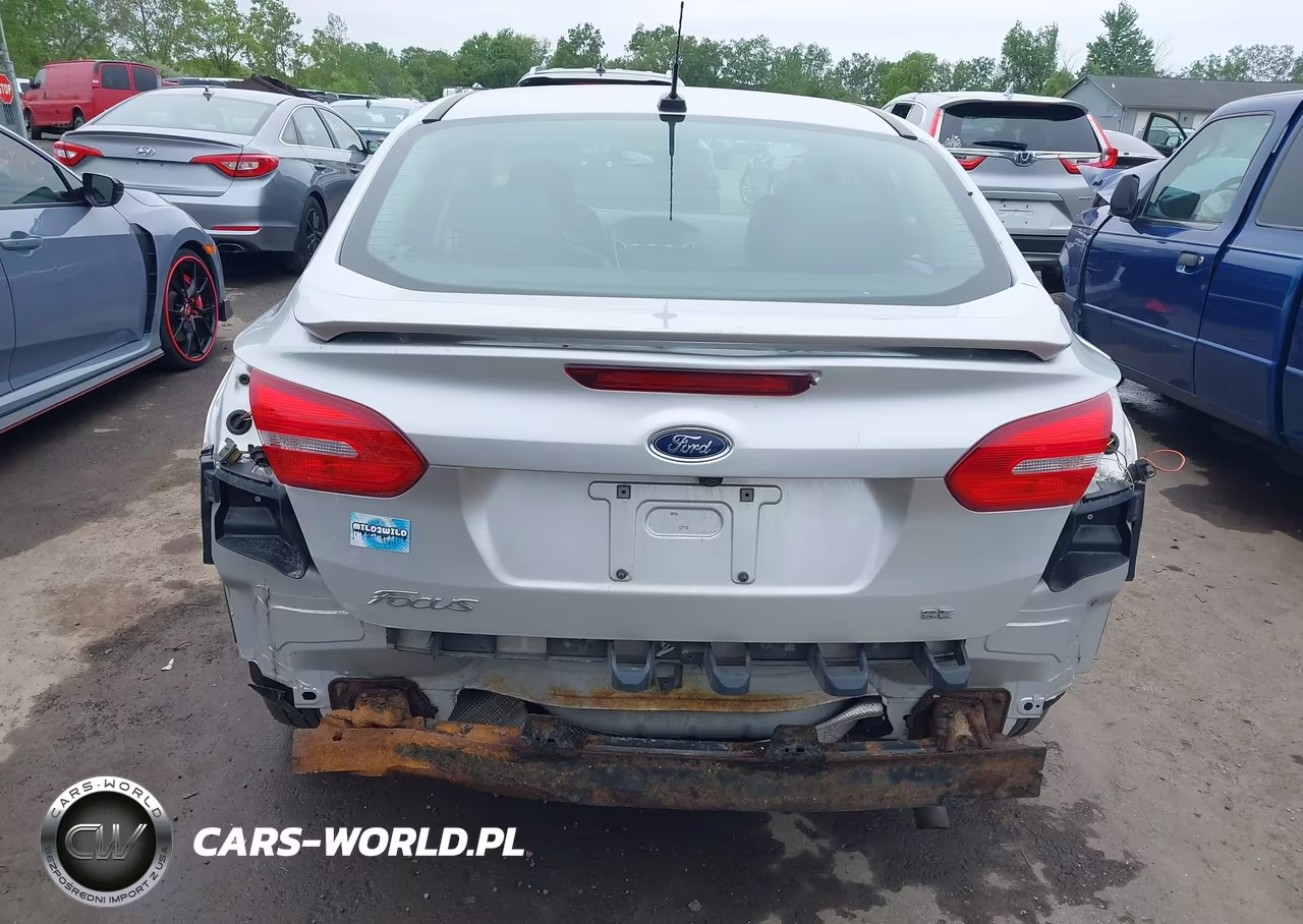 2015 Ford Focus Se VIN:1FADP3F23FL247579 - 17