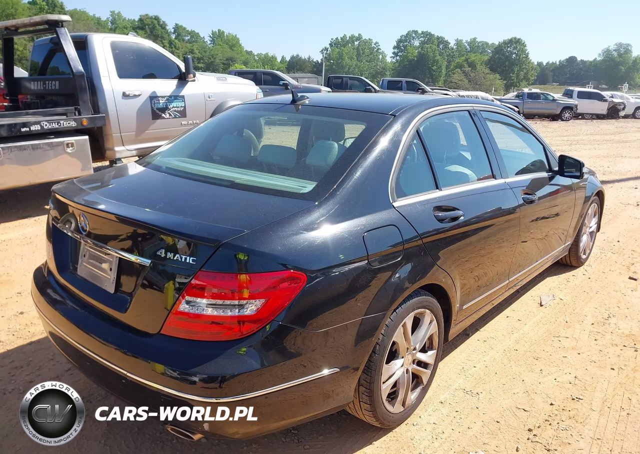 2014 Mercedes-Benz C 300 Luxury 4Matic VIN:WDDGF8AB6EG172601 - 4
