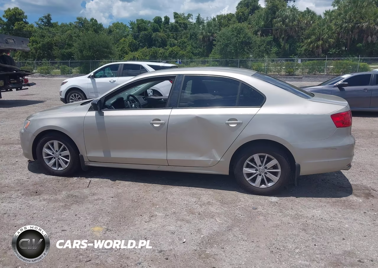 2013 Volkswagen Jetta 2.0L S VIN:3VW2K7AJ4DM219255 - 14