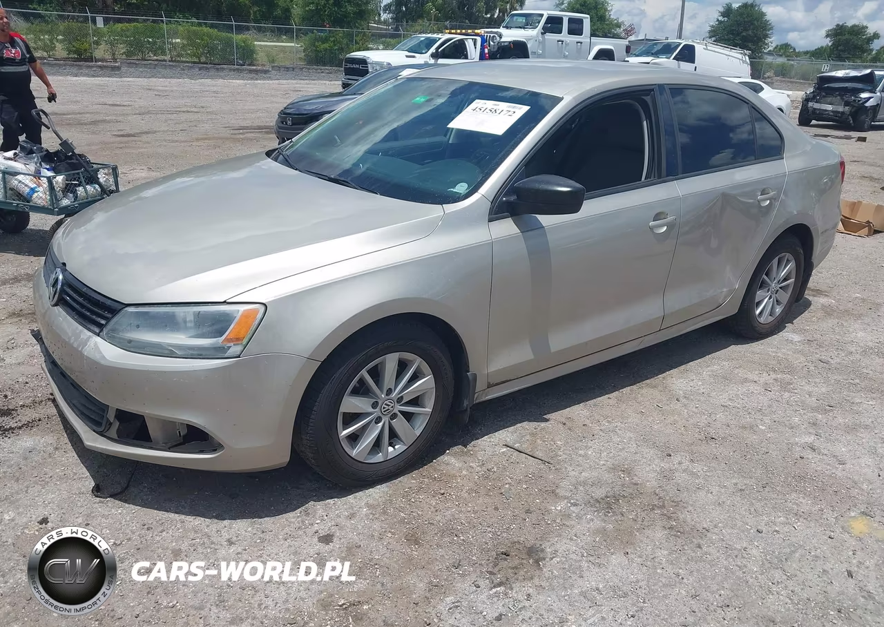 2013 Volkswagen Jetta 2.0L S VIN:3VW2K7AJ4DM219255 - 2