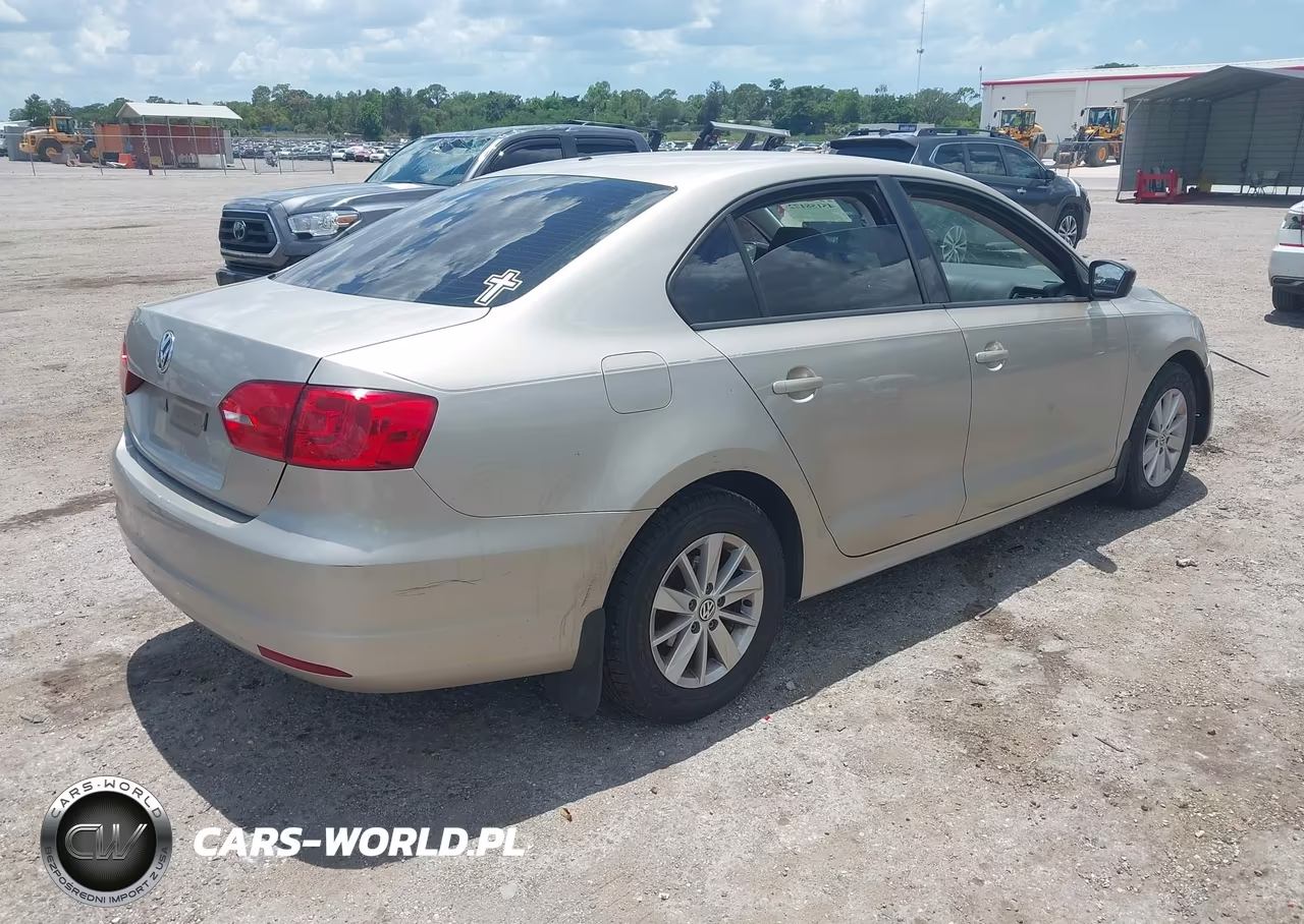 2013 Volkswagen Jetta 2.0L S VIN:3VW2K7AJ4DM219255 - 4