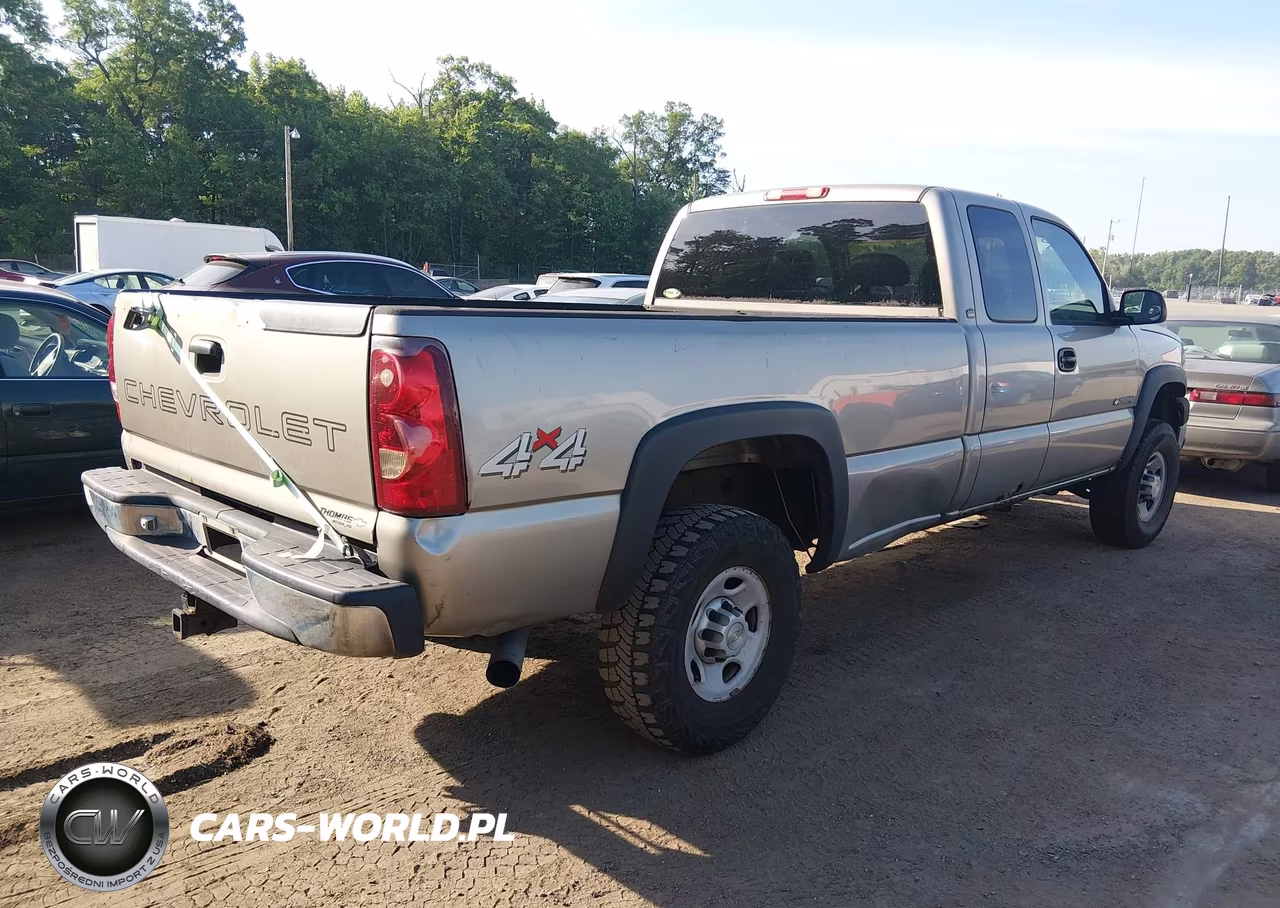 2003 Chevrolet Silverado 2500Hd VIN:1GCHK29U03E364442 - 4