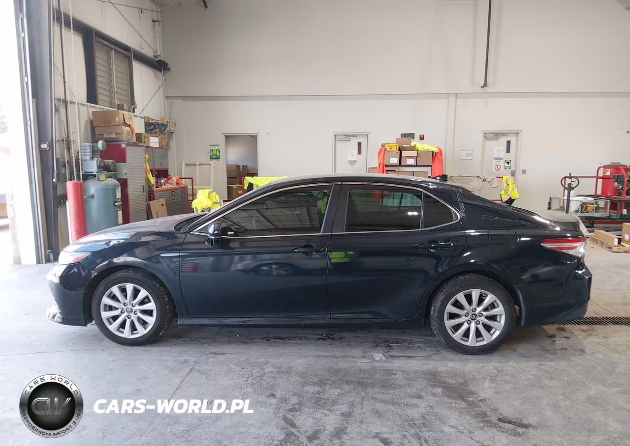 2019 Toyota Camry Le VIN:4T1B11HK3KU684986 - 14