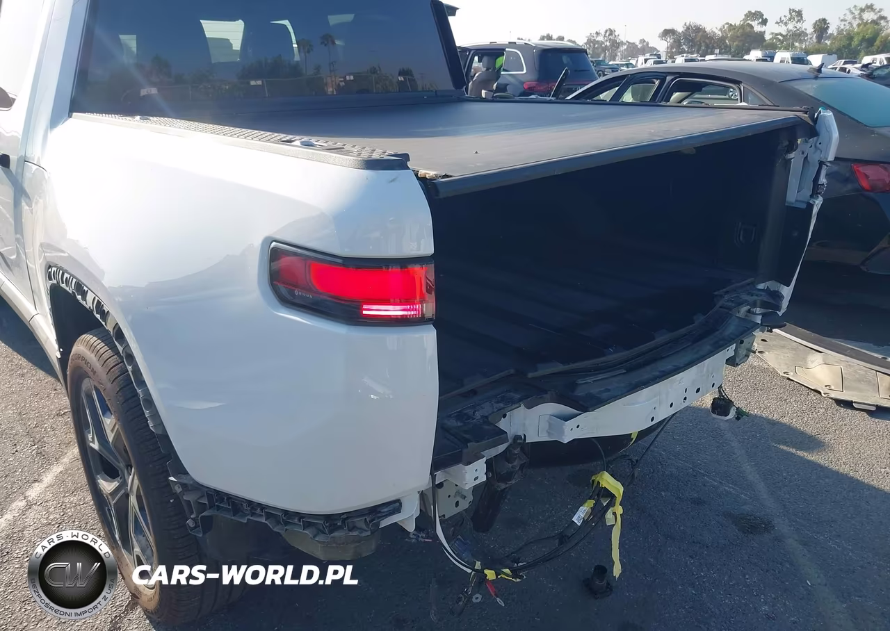 2025 Rivian R1T Adventure Dual Motor Large Pack-Adventure Dual Motor Max Pack VIN:7FCTGBAA0SN036430 - 6