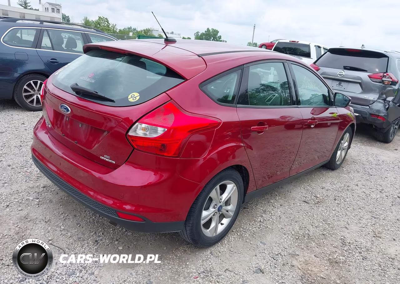 2014 Ford Focus Se VIN:1FADP3K24EL116410 - 4