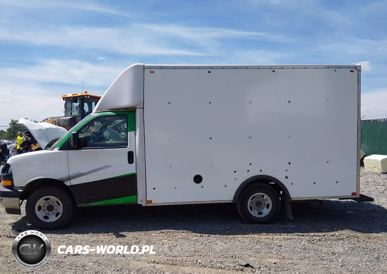 2024 Chevrolet Express Cutaway Work Van VIN:1GB0GRF7XR1194309 - 15