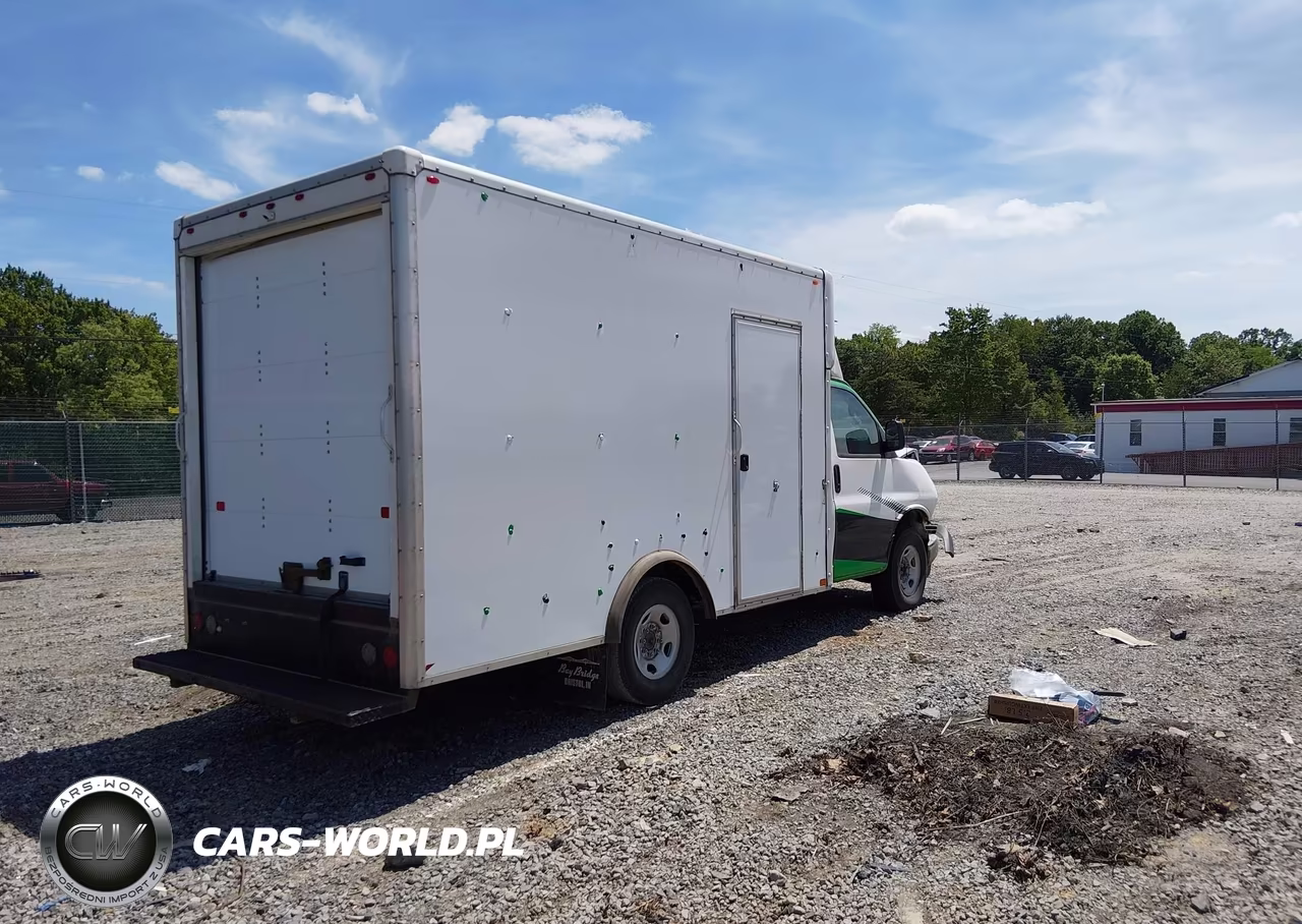 2024 Chevrolet Express Cutaway Work Van VIN:1GB0GRF7XR1194309 - 4