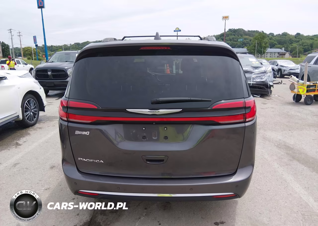 2022 Chrysler Pacifica Touring L VIN:2C4RC1BG9NR122108 - 16
