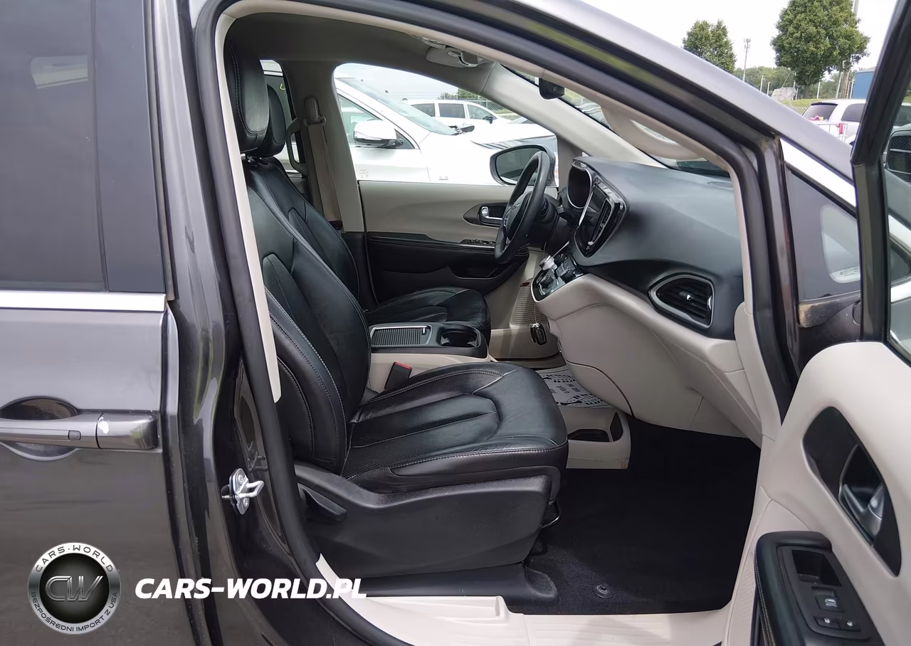 2022 Chrysler Pacifica Touring L VIN:2C4RC1BG9NR122108 - 5