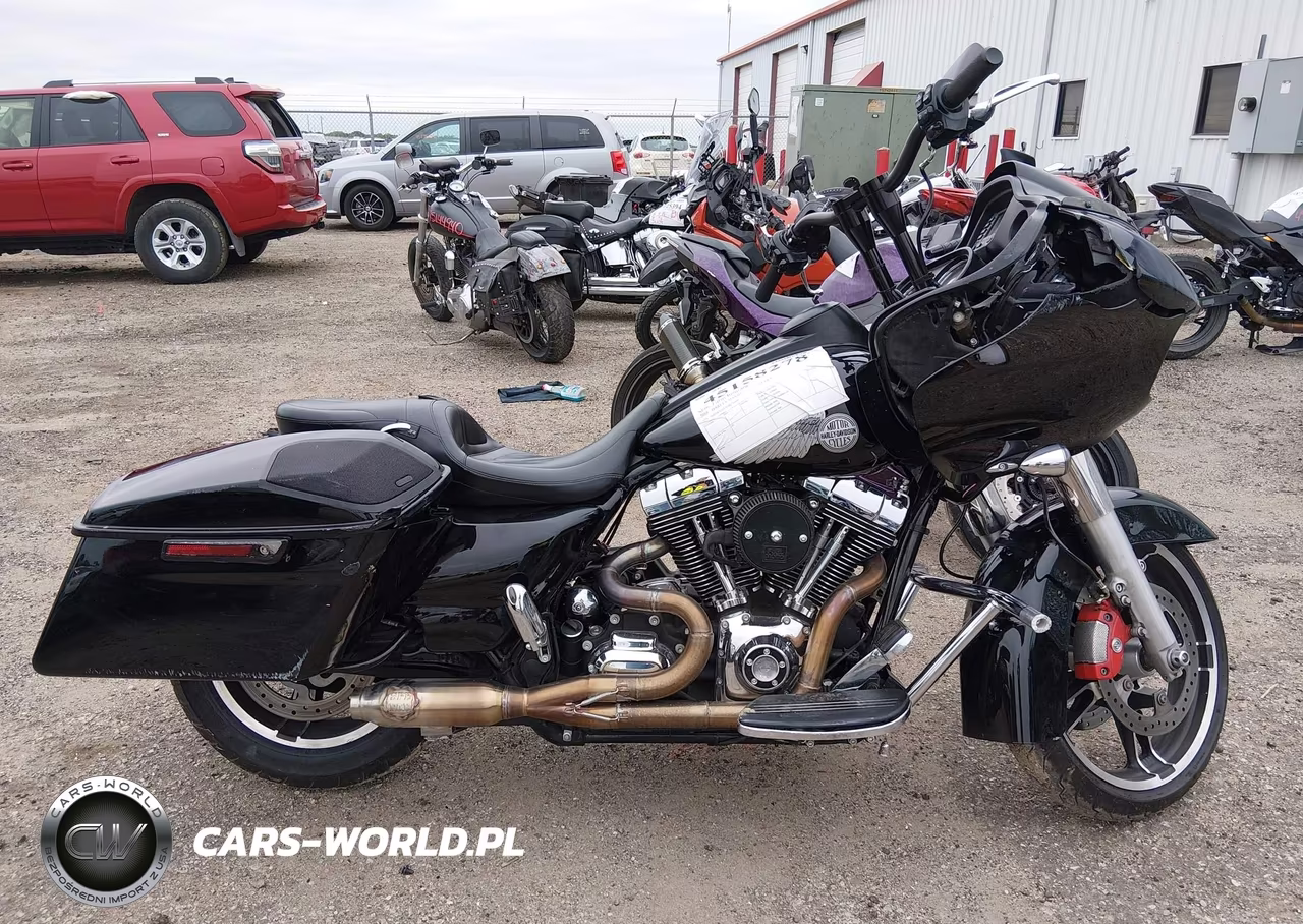 2016 Harley-Davidson Fltrx Road Glide VIN:1HD1KHM17GB636900 - 13