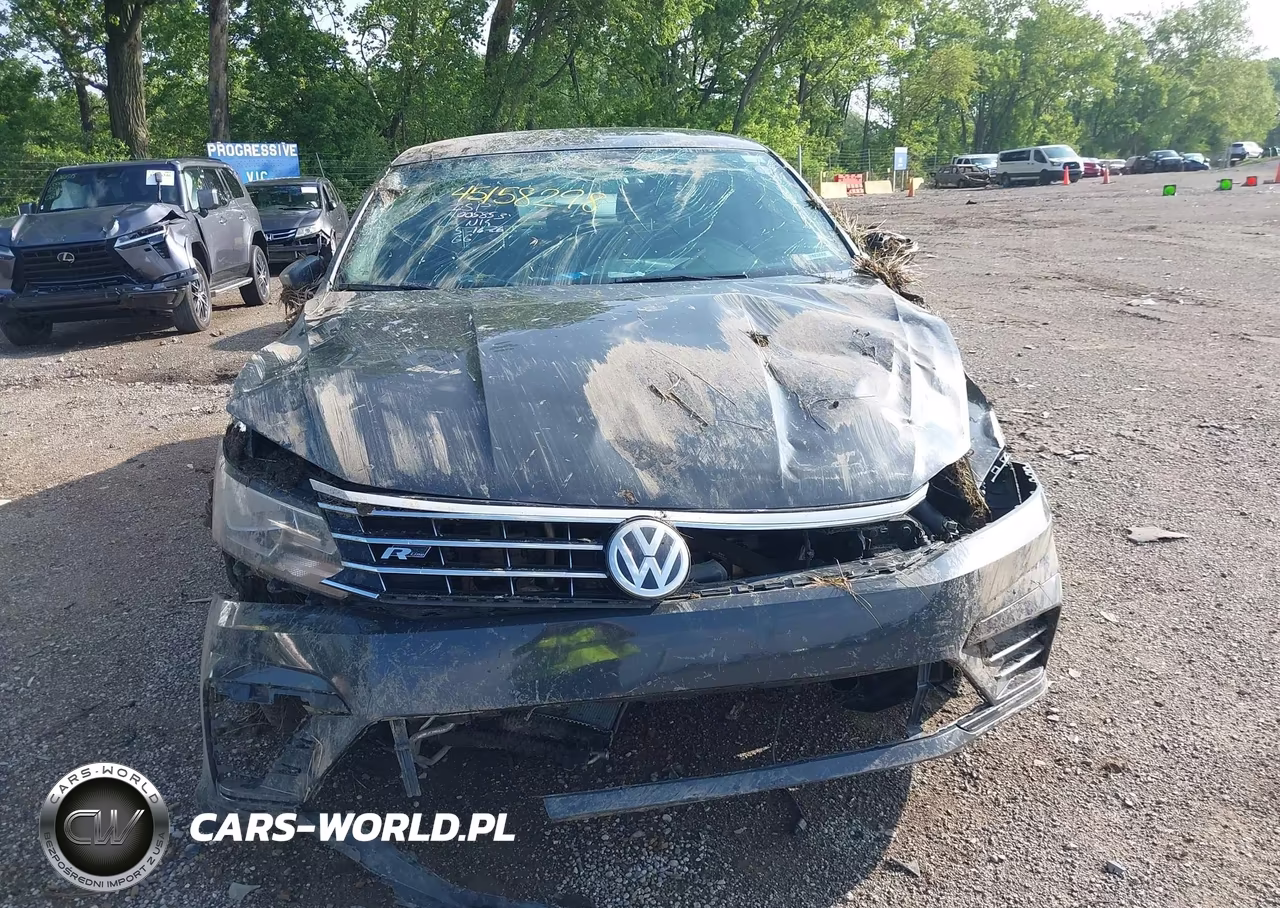 2017 Volkswagen Passat 1.8T R-Line VIN:1VWDT7A38HC005853 - 12