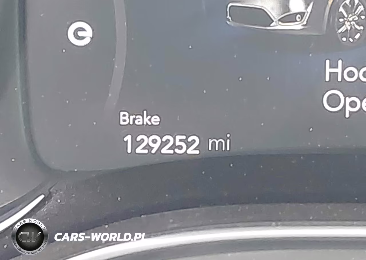 2018 Chrysler Pacifica Hybrid Limited VIN:2C4RC1N78JR365253 - 15