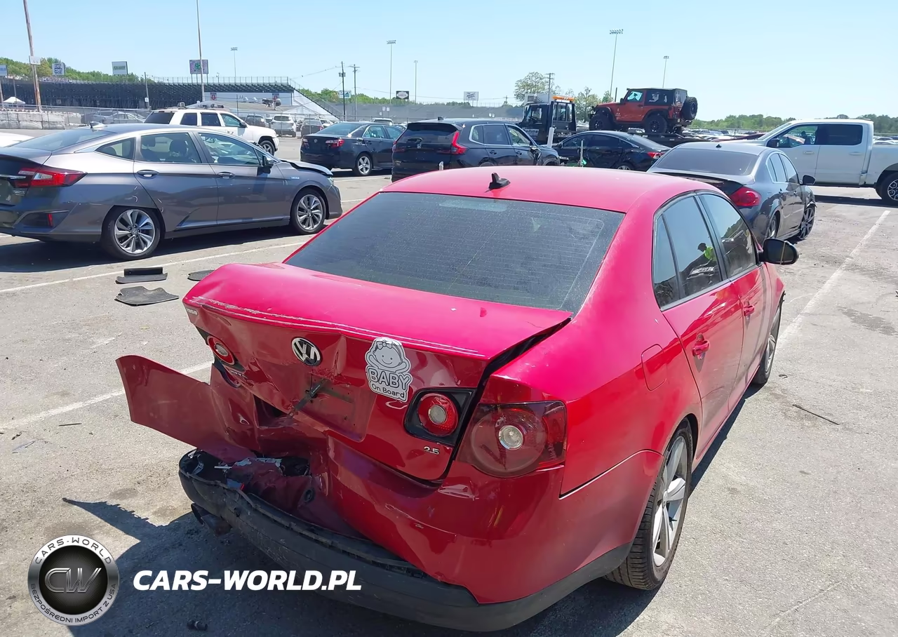 2010 Volkswagen Jetta Se VIN:3VWRX7AJ1AM046001 - 4