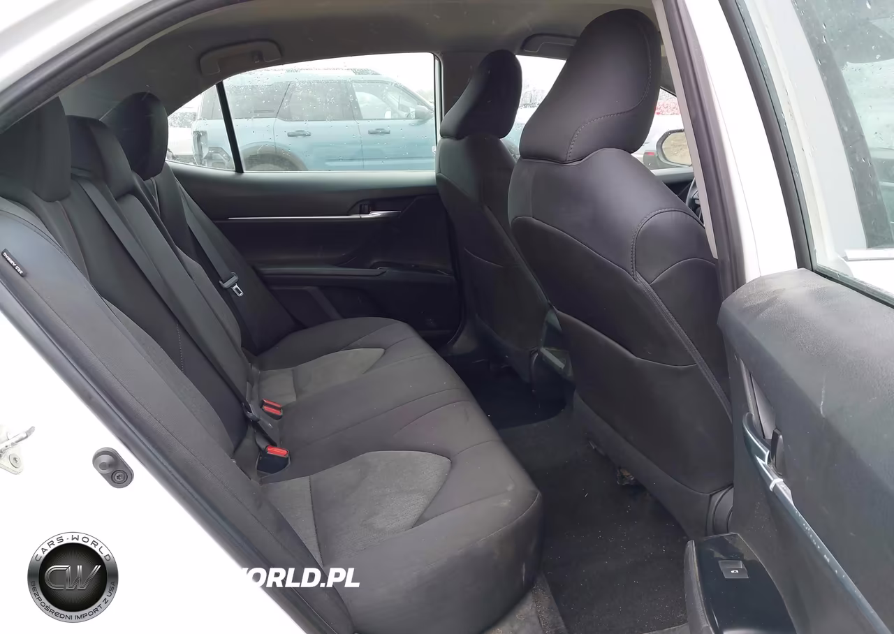 2019 Toyota Camry Le VIN:4T1B11HKXKU259605 - 8