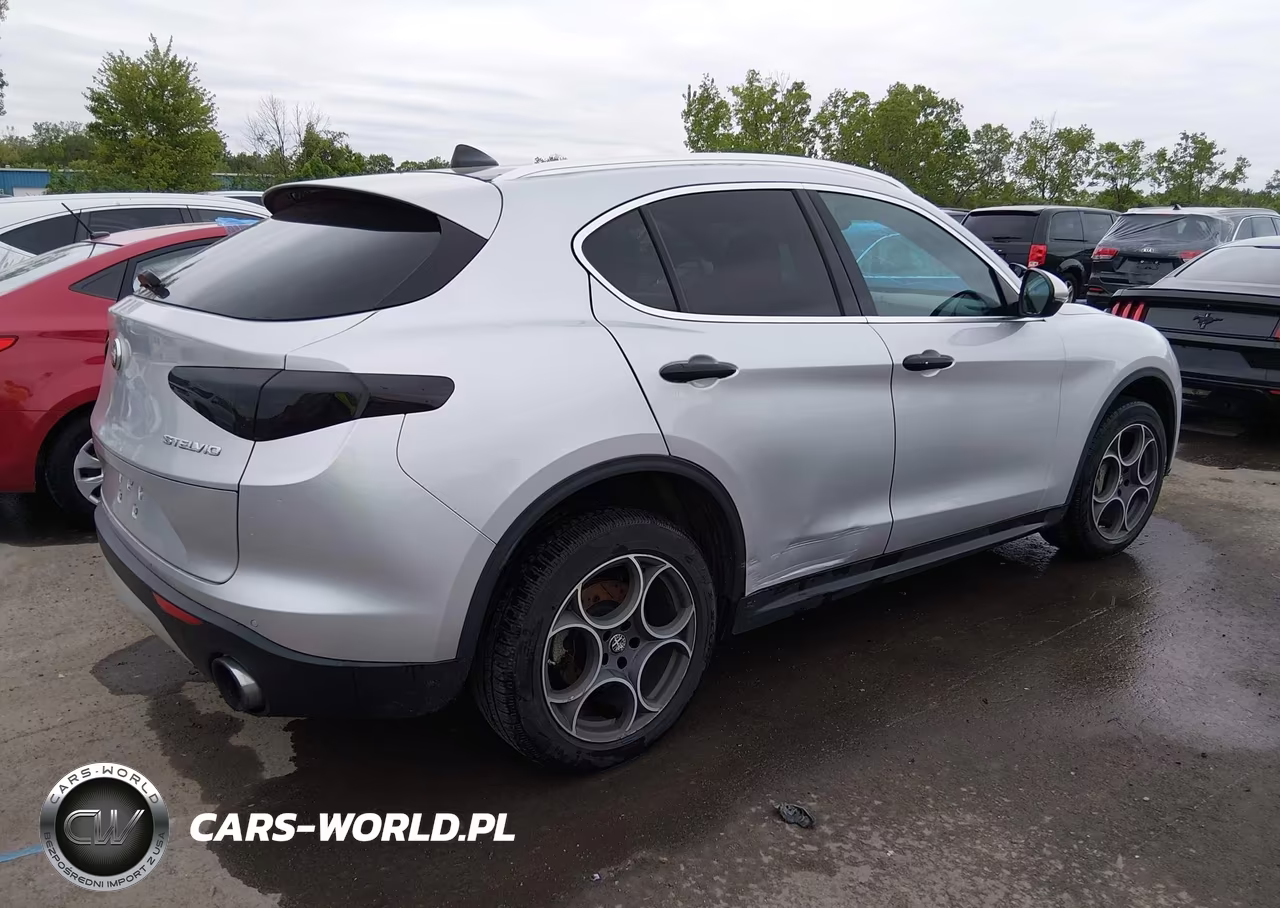 2018 Alfa Romeo Stelvio Awd VIN:ZASFAKAN5J7B86146 - 4