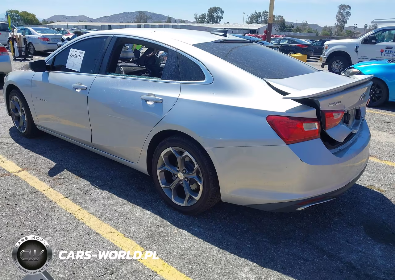 2019 Chevrolet Malibu Rs VIN:1G1ZG5ST4KF206857 - 3