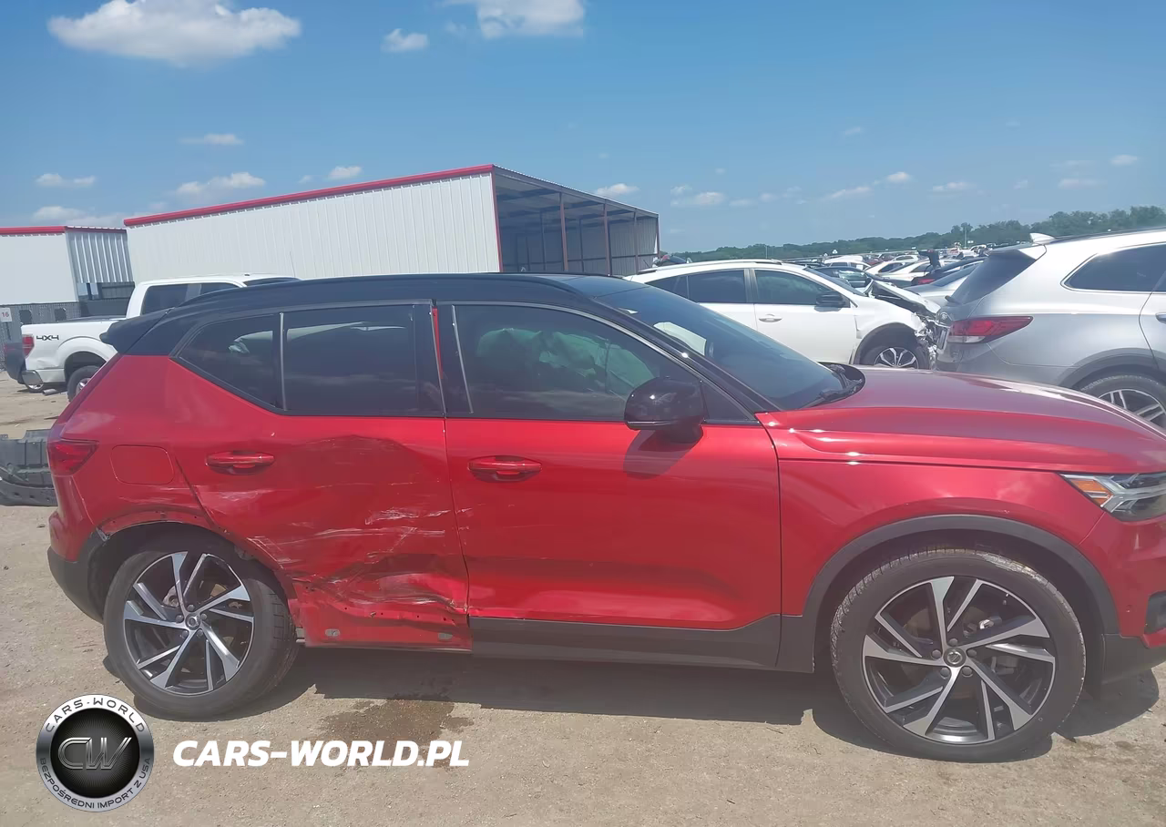2021 Volvo Xc40 T5 R-Design VIN:YV4162UM0M2466465 - 13