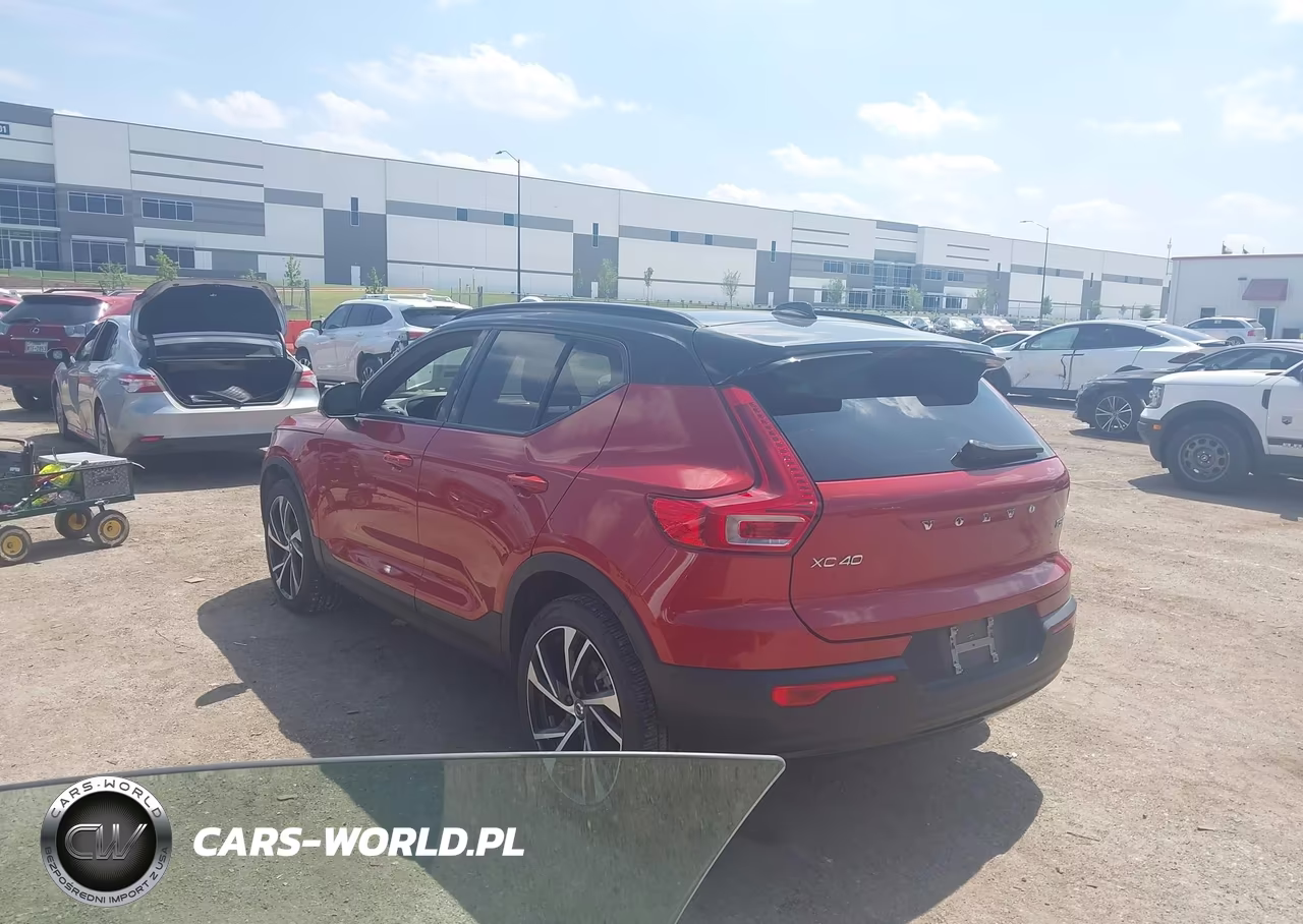 2021 Volvo Xc40 T5 R-Design VIN:YV4162UM0M2466465 - 3
